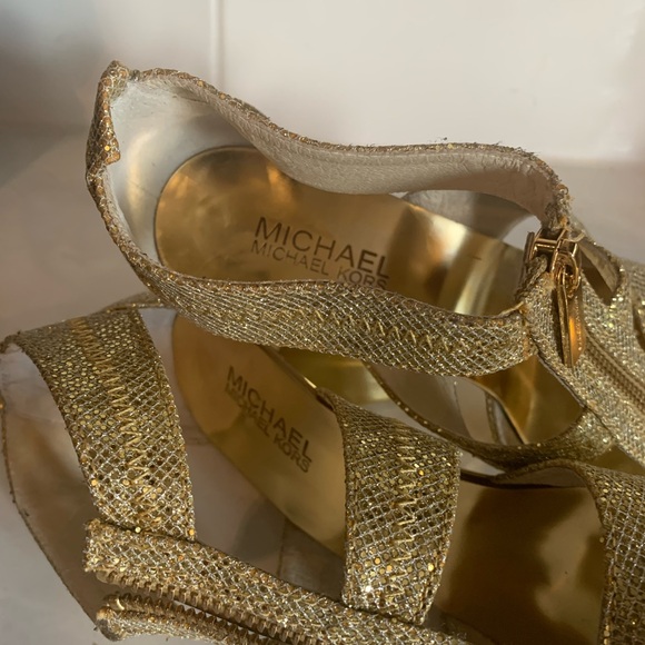 Michael Kors sparkly Size 8 GOLD GLITTER zippered Berkley Strap Sandals - Picture 7 of 7